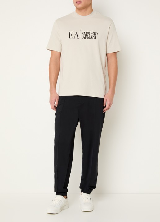 Armani T-shirt met logoborduring - voorkant 2 beige