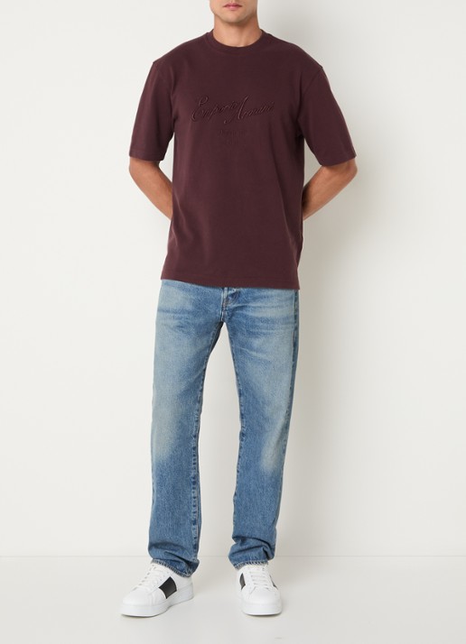 Armani T-shirt met logoborduring - voorkant 2 aubergine
