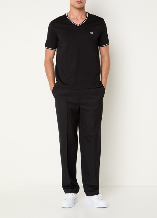 Armani T-shirt met V-hals - voorkant 3 zwart