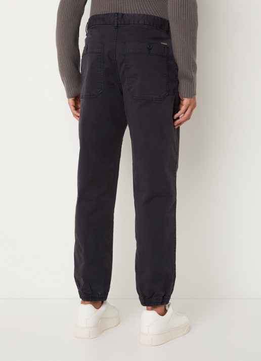 Armani Tapered fit broek met steekzakken - achterkant donkerblauw