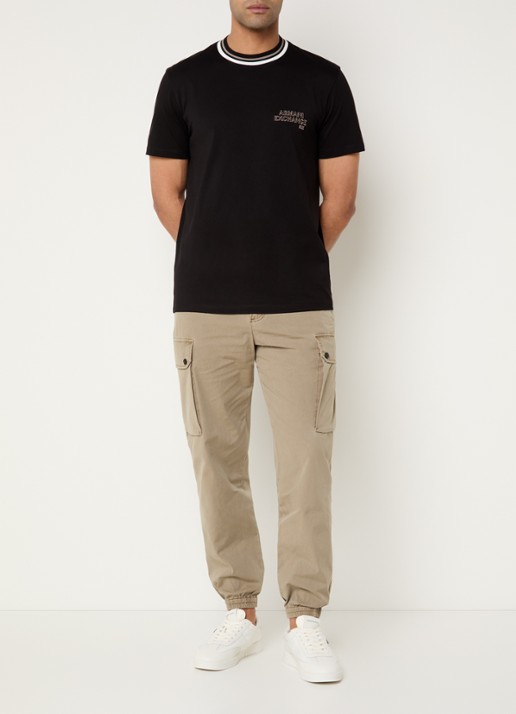Armani Tapered fit cargobroek met klepzakken - voorkant 2 donkerbeige