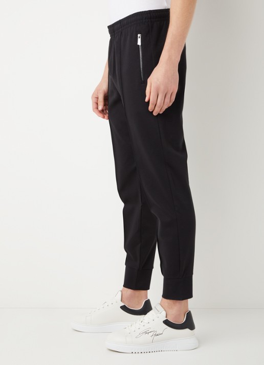 Armani Tapered fit joggingbroek met persplooi - detail 5 zwart