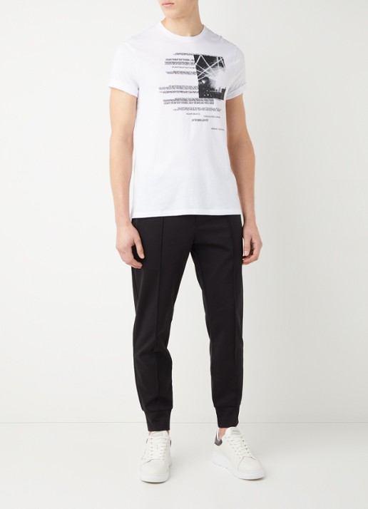 Armani Tapered fit joggingbroek met persplooi - voorkant 3 zwart