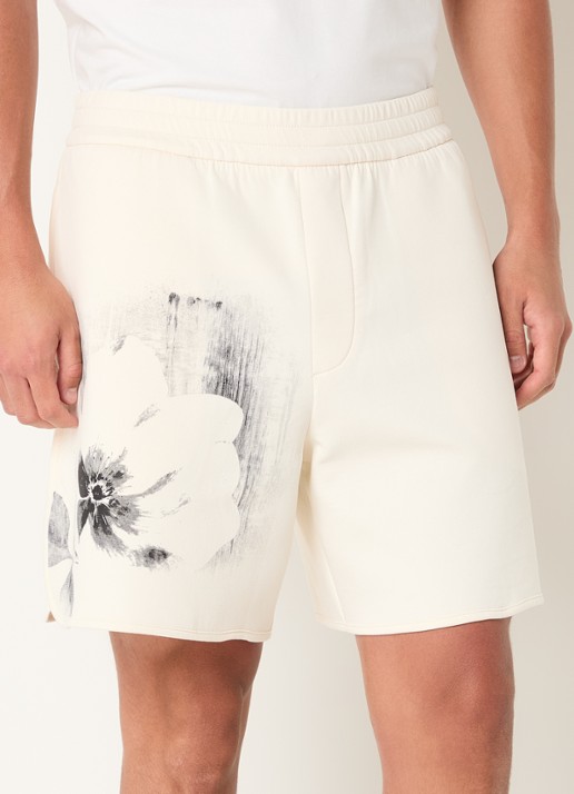 Armani Wide fit korte joggingbroek met print - detail 3 gebroken wit