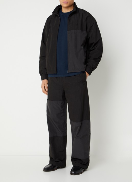 Arte Antwerp Loose fit broek met steekzakken - voorkant 3 zwart