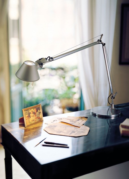 Artemide Tolomeo Micro bureaulamp 73 x Ø17 cm - voorkant 2 rood