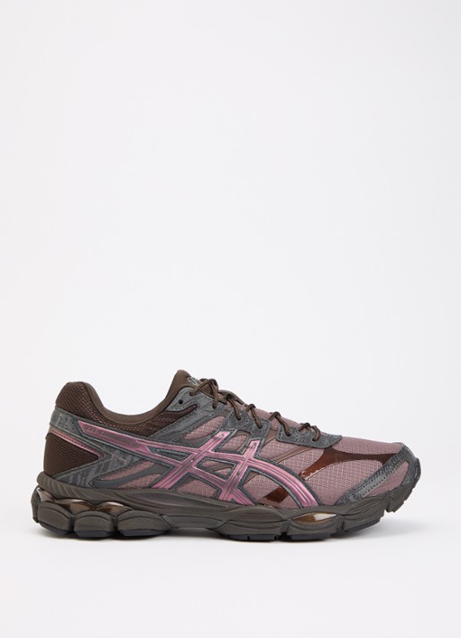 ASICS Gel-Cumulus 16 sneaker met mesh details