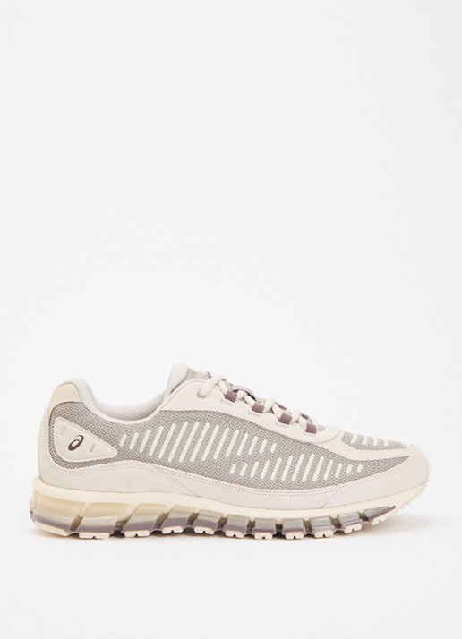 ASICS Gel-Quantum 360 sneaker met suède details - voorkant beige