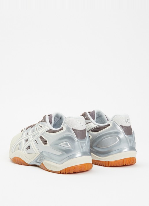 ASICS Gel-Resolution 5 sneaker van mesh met metallic details - achterkant 5 lichtbruin