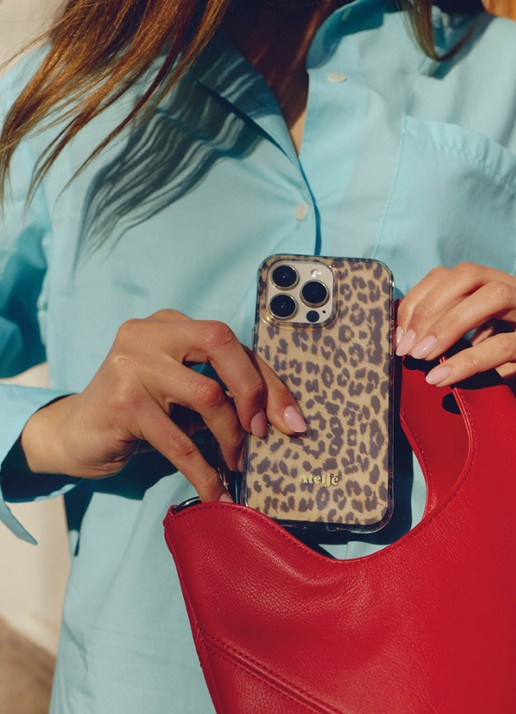 Ateljé Telefoonhoes voor iPhone 14  - voorkant 2 bruin