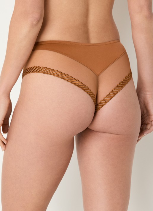 Aubade Sheer Emotion shorty met mesh en borduring - achterkant 3 okergeel