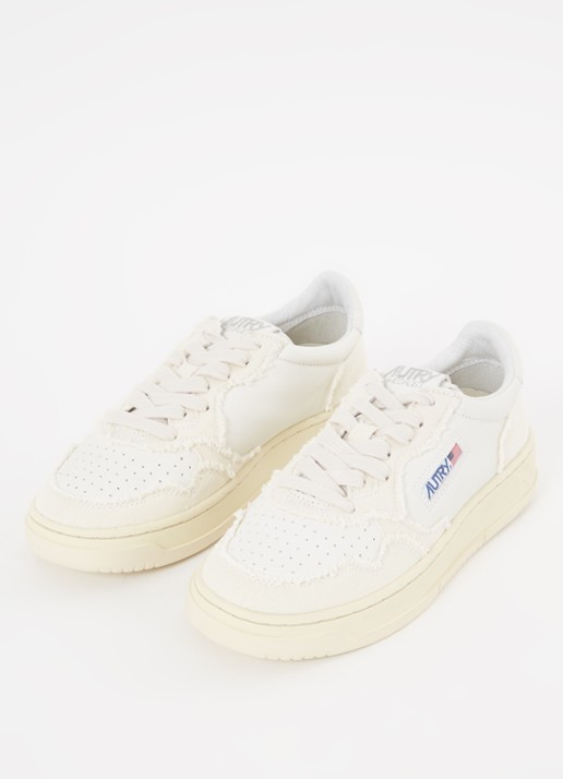 Autry Medalist Low Canvas sneaker van leer - detail gebroken wit