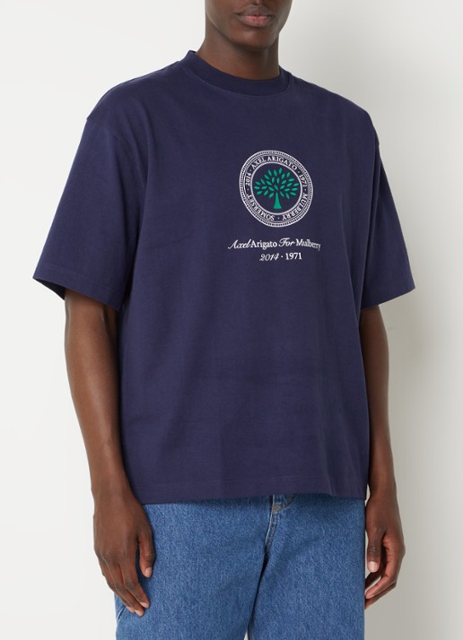 Axel Arigato AA x Mulberry Box Fit T-shirt met logo - unisex - detail 5 donkerblauw