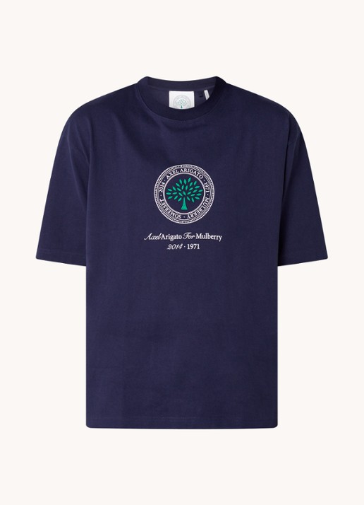 Axel Arigato AA x Mulberry Box Fit T-shirt met logo - unisex - voorkant 3 donkerblauw
