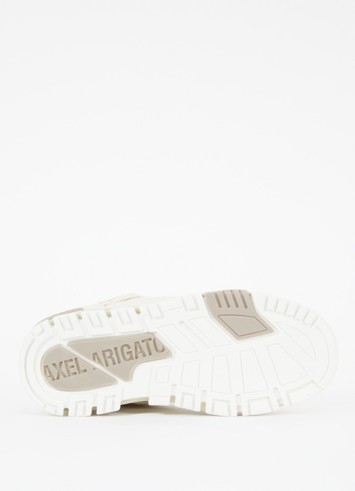 Axel Arigato Area Lo Fluffy sneaker met suède details - detail 3 beige
