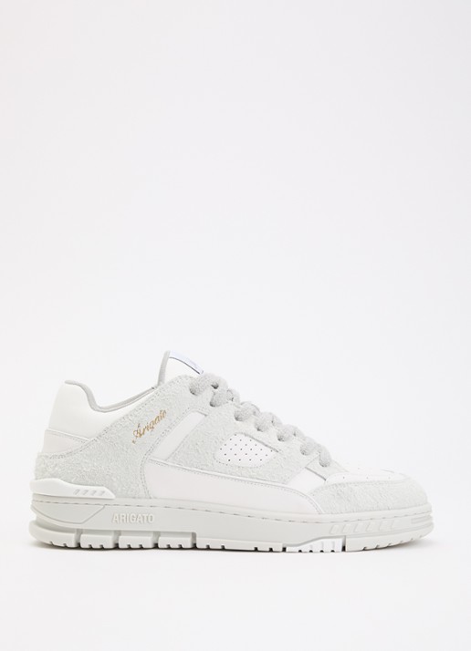 Axel Arigato Area Lo Fluffy sneaker met suède details