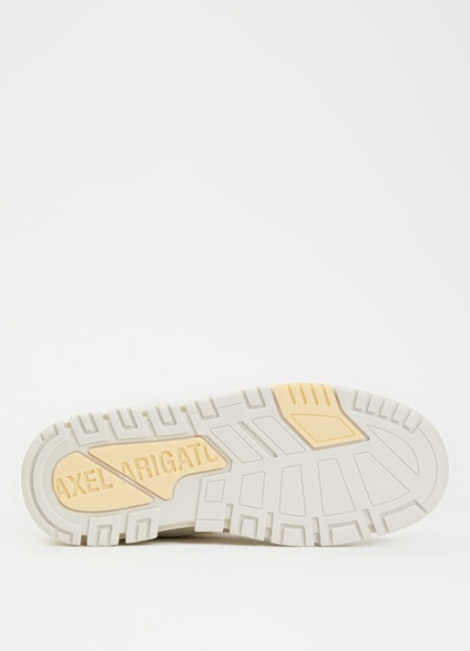 Axel Arigato Area Lo Label sneaker van leer van suède - detail 5 beige