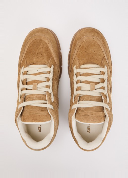 Axel Arigato Area Lo sneaker van suéde met logo  - detail 2 camel