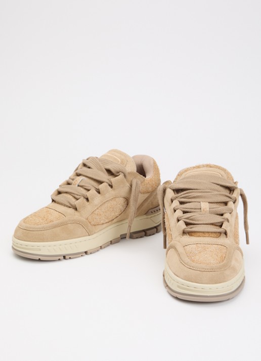 Axel Arigato Area Loop sneaker van suède - detail 3 beige