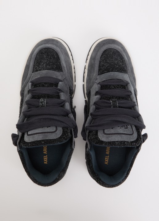 Axel Arigato Area Loop sneaker van suède - detail 4 antraciet