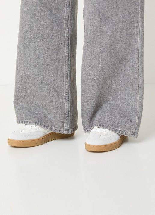 Axel Arigato Dice-T-Toe sneaker van leer met suède details - voorkant 5 gebroken wit