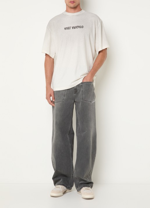 Axel Arigato Distort T-shirt met logo - voorkant 2 wit
