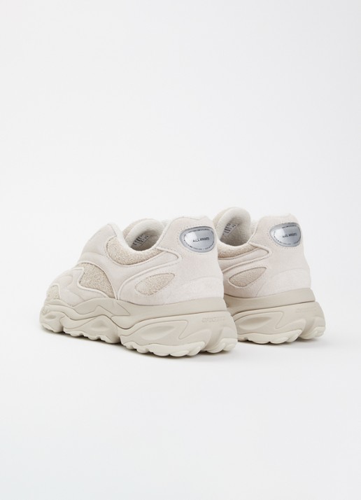 Axel Arigato Satellite Neo Runner van suède met structuur details - achterkant beige