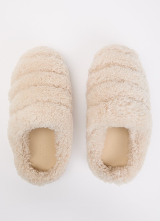 Axel Arigato Snail Shearling muiltje van teddy - detail 4 lichtbruin