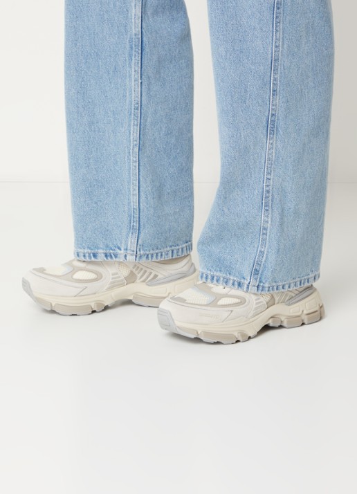 Axel Arigato Sphere Runner sneaker van leer met suède details - voorkant 3 beige