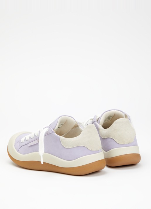 Axel Arigato Squish sneaker van nubuck met suède details - achterkant lichtpaars