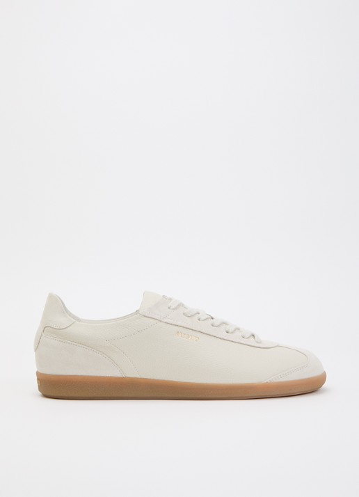 Axel Arigato Zane sneaker van leer met details van suède