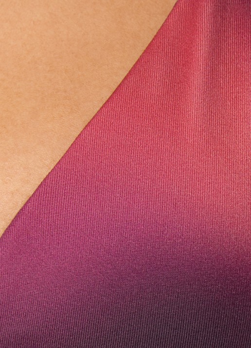Aya Label The Iris triangel bikinitop met uitneembare vulling - detail 2 aubergine