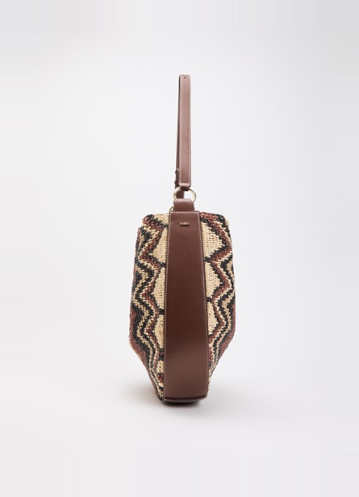 ba&sh Arya schoudertas van raffia met grafische print - detail 4 roodbruin