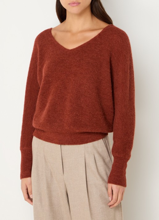 ba&sh Elsa grofgebreid vest in alpaca wolblend met V-hals - achterkant steenrood