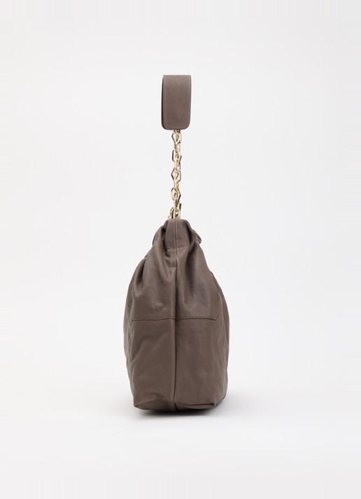 ba&sh June schoudertas van lamsleer - detail 4 taupe