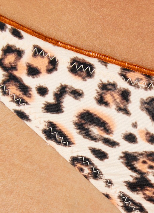 Banana Moon Aira Savari string bikinislip met panterprint - detail 2 beige