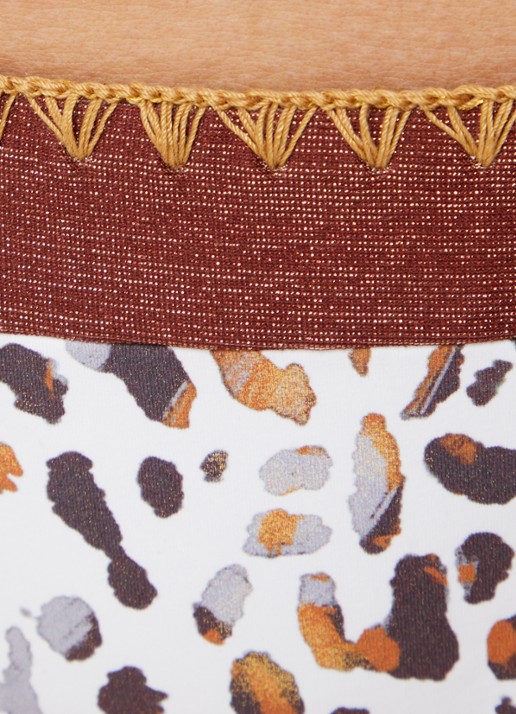 Banana Moon Blika Dunara bikinislip met panterprint - detail 2 wit