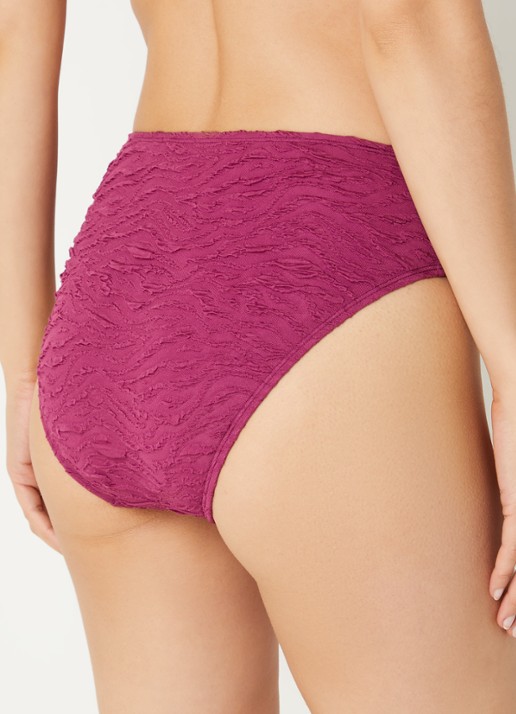 Beachlife High waisted bikinislip met structuur - achterkant aubergine