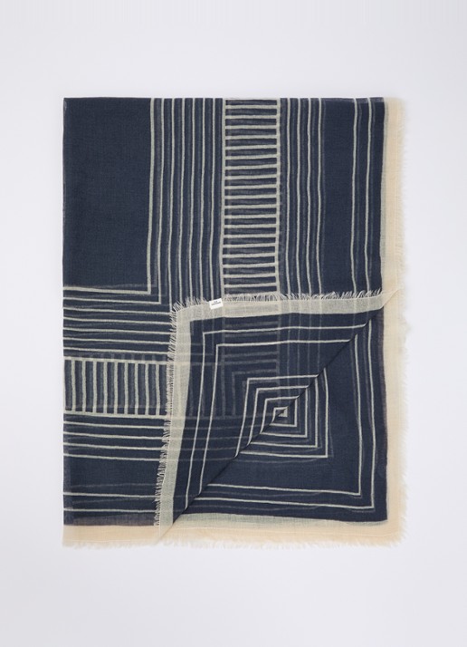 Becksöndergaard Anniea Woo sjaal 100 x 200 cm  - voorkant donkerblauw