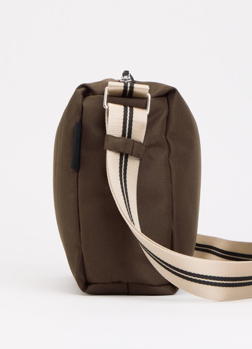 Bellerose Hobbes crossbodytas met verstelbare schouderriem - detail 2 donkerbruin