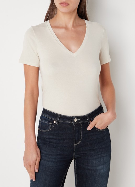 Benetton T-shirt van katoen met V-hals - detail 4 zand