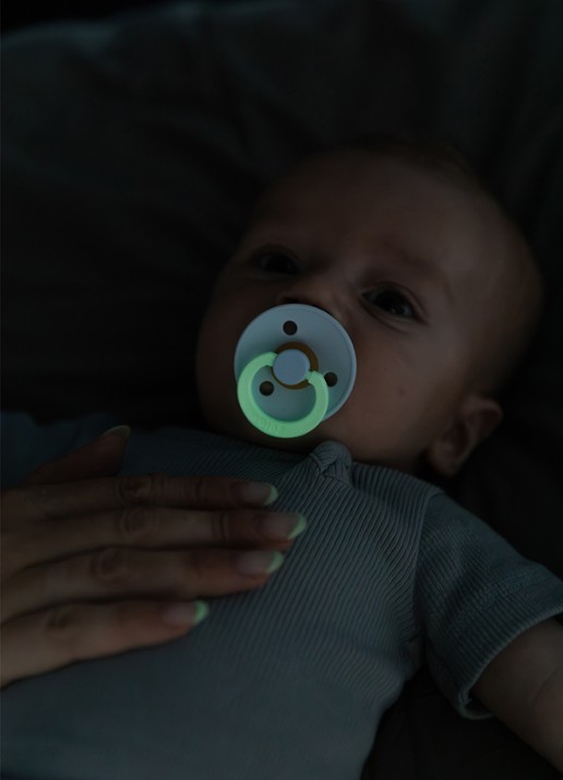 BIBS Glow In The Dark fopspeen 2-pack  - voorkant 3 multicolor
