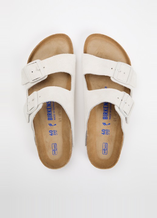 Birkenstock Arizona slipper van suède - detail 3 gebroken wit