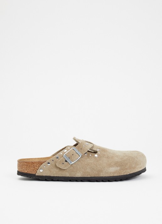 Birkenstock Narrow Fit Boston clog van suède met studs - voorkant taupe