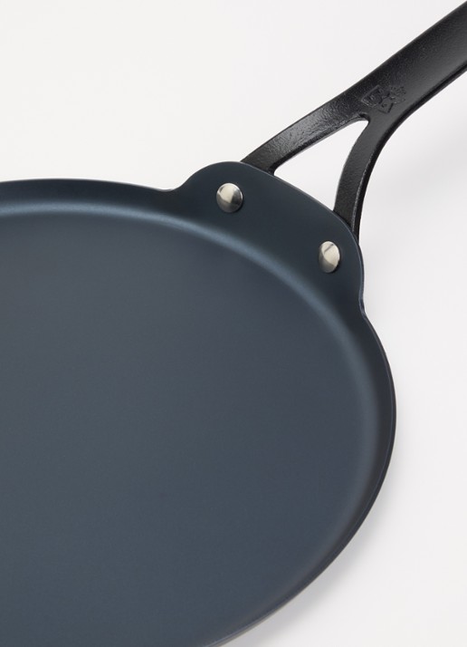 BK Black Steel pannenkoekenpan 26 cm  - voorkant 2 zwart