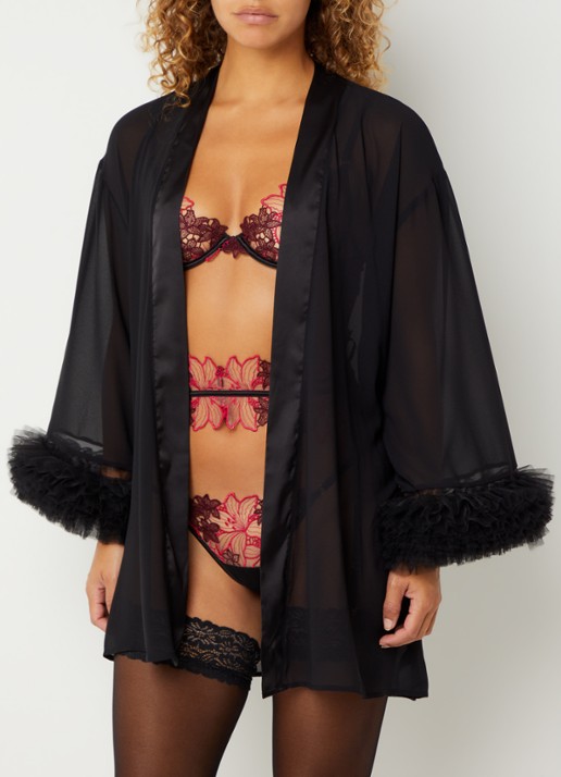 Bluebella Kiki semi-transparante kimono met details van mesh