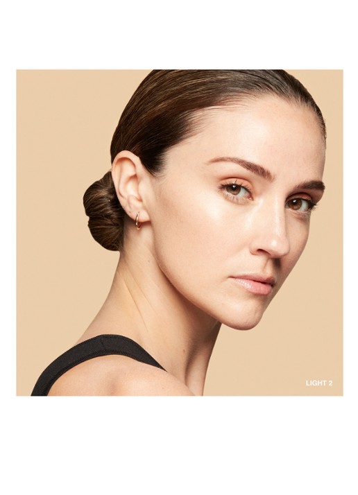 Bobbi Brown Vitamin Skin Tint SPF 15 - getinte dagcréme - detail 4 light 2