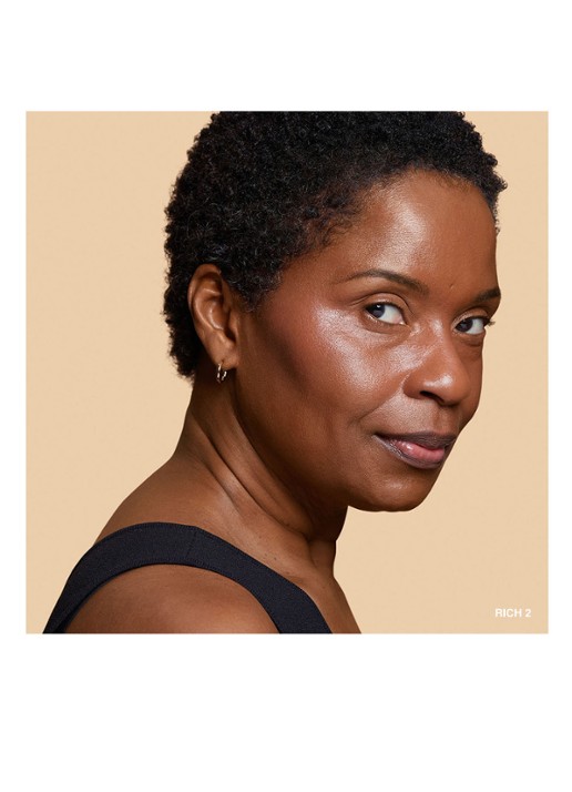 Bobbi Brown Vitamin Skin Tint SPF 15 - getinte dagcréme - detail 6 rich 2