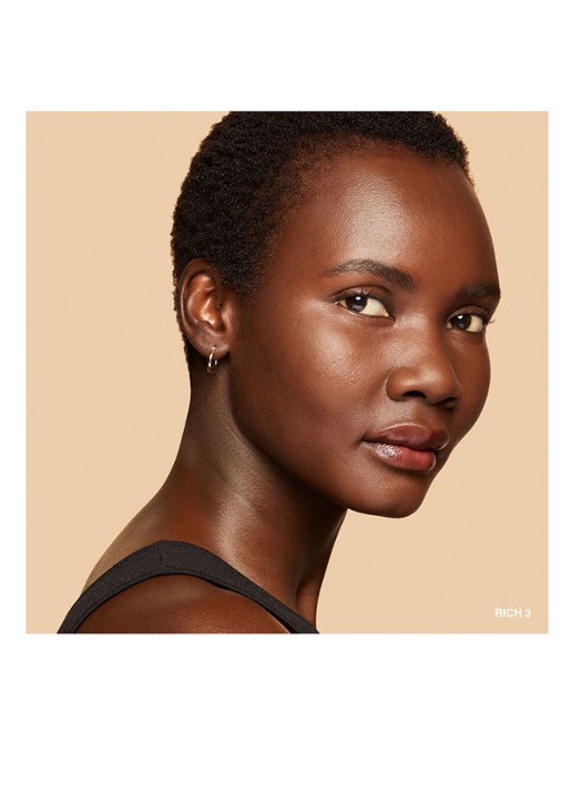 Bobbi Brown Vitamin Skin Tint SPF 15 - getinte dagcréme - detail 6 rich 3