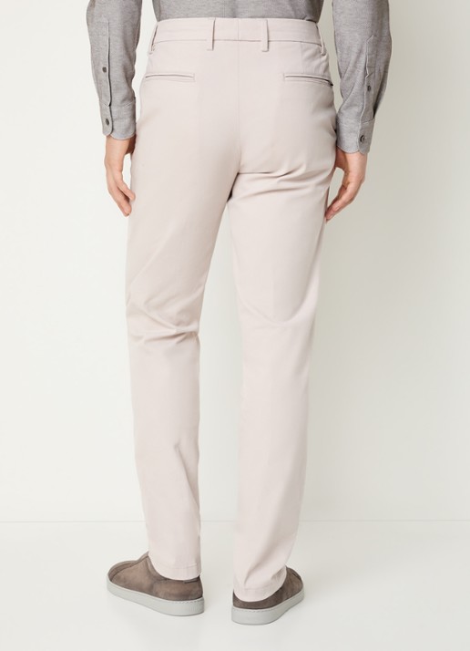 Boggi Milano Slim fit chino met steekzakken - achterkant zand